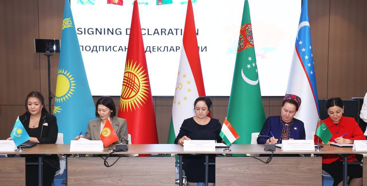 11-12 sentyabr kunlari o’tkazilgan Markaziy Osiyo mamlakatlarining Bola huquqlari bo’yicha vakillari ishtirokidagi birinchi xalqaro forumdan fotolavhalar